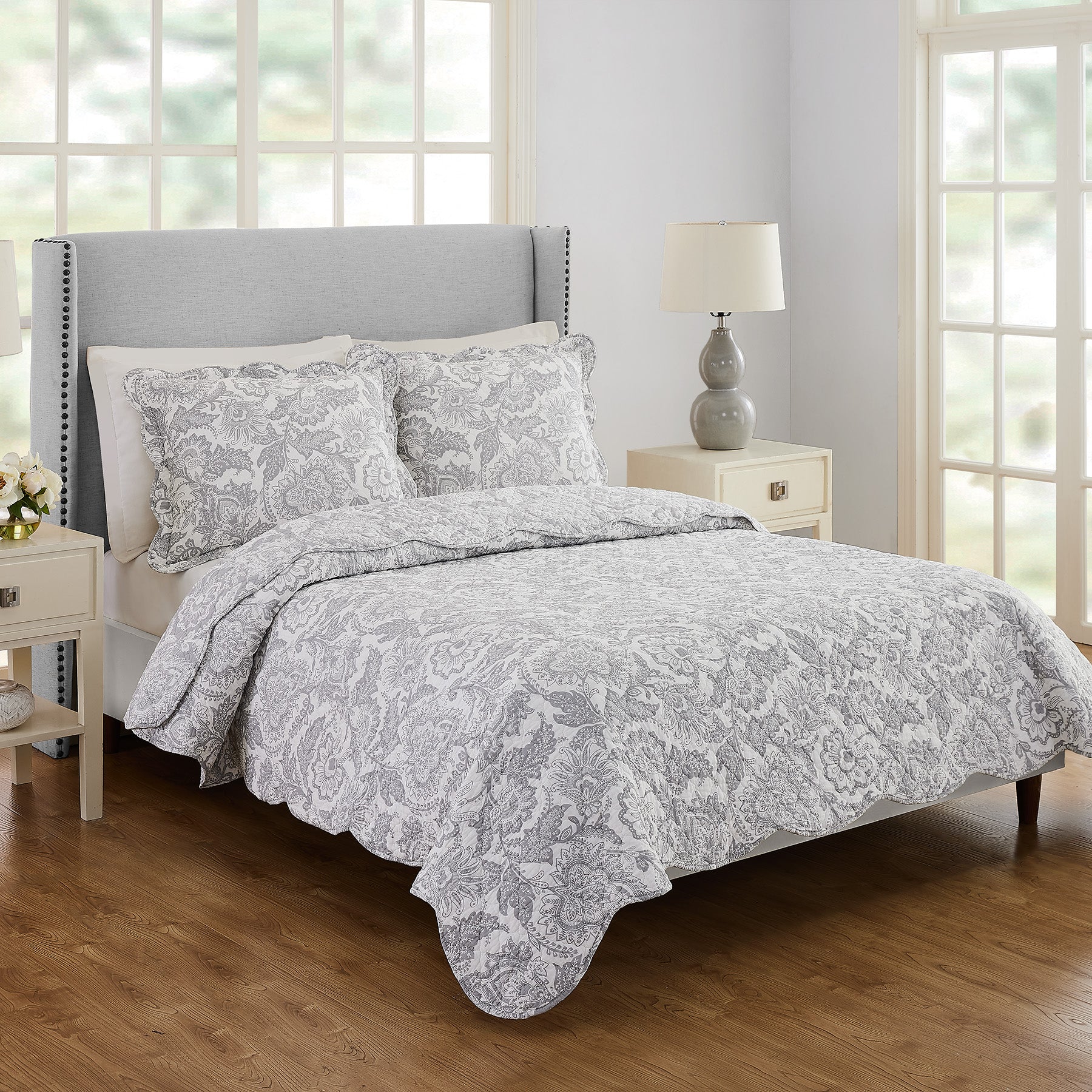 Java Lace Scallop Quilt Set, King