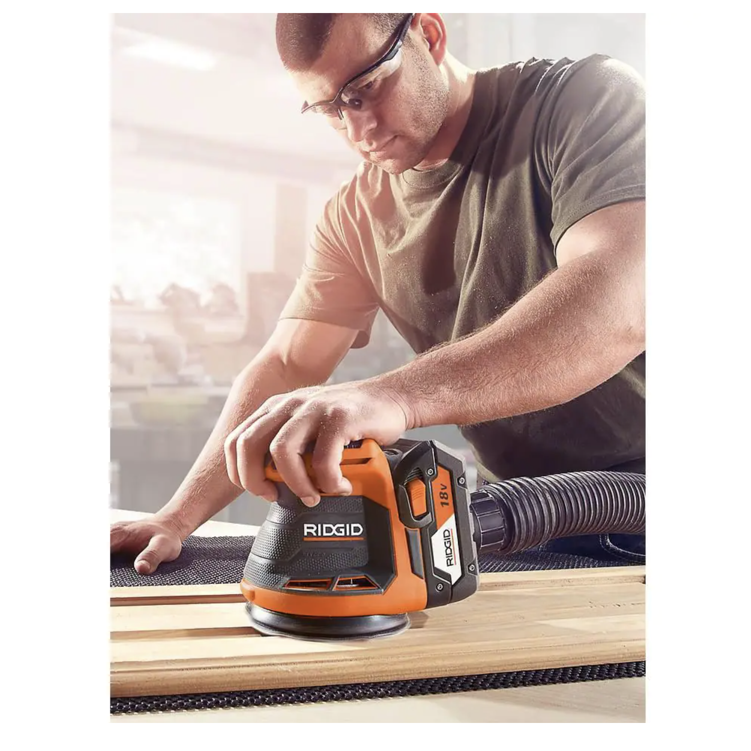 Ridgid 18V Brushless Cordless 18-Gauge 2-1/8 in. Brad Nailer with 18V Cordless 5 in. Random Orbit Sander， Tools Only (R09891B-R8606B)