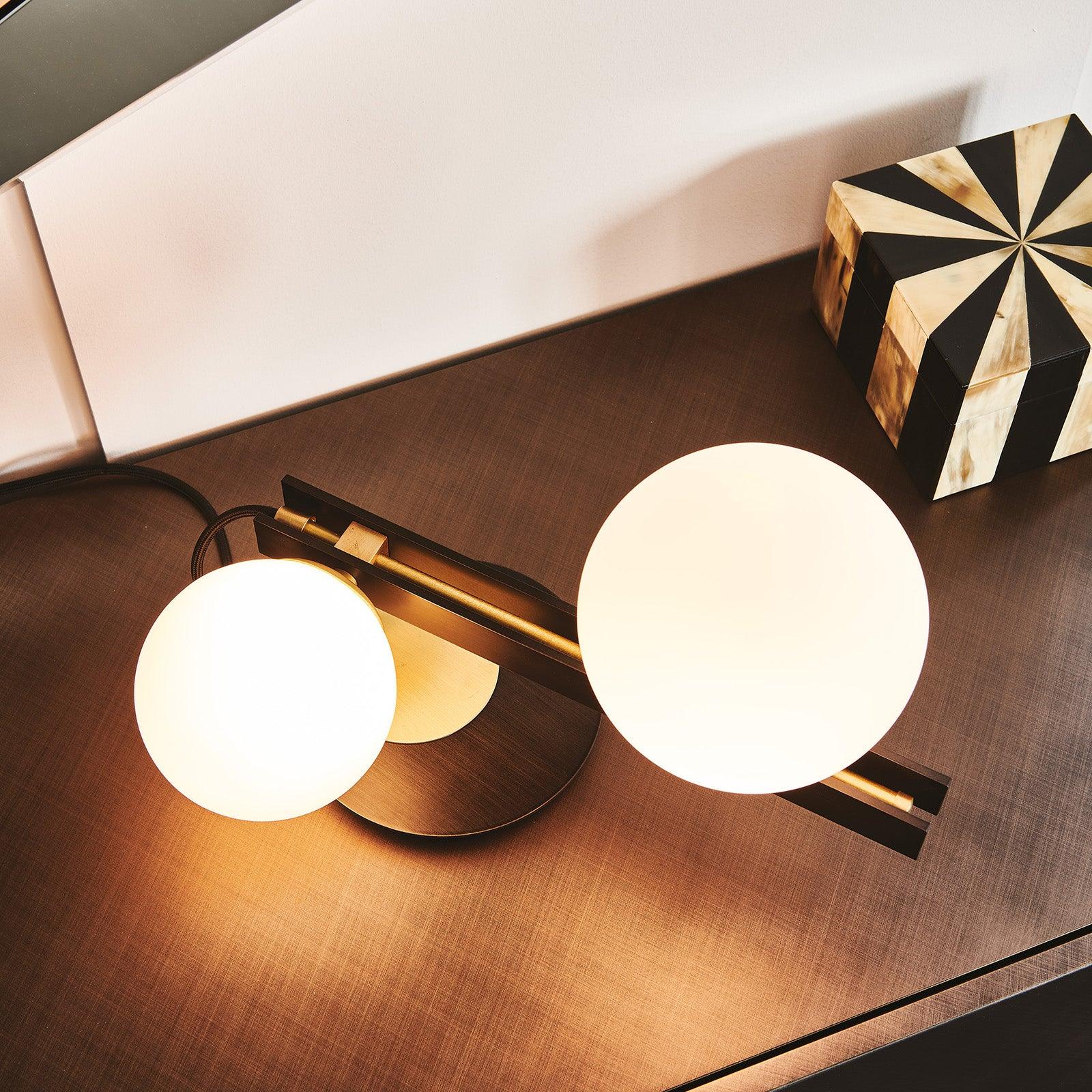 Planeta Table Lamp