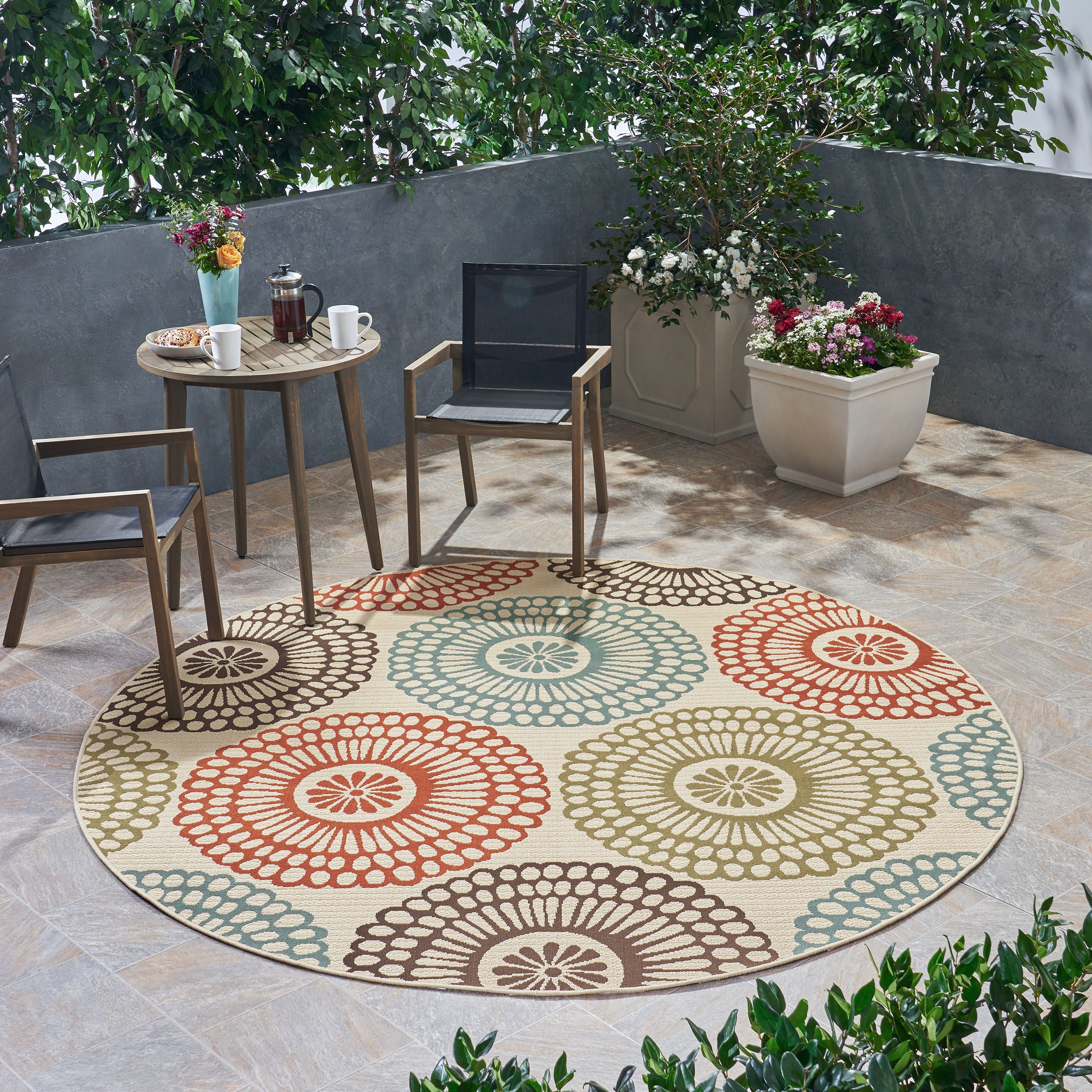 Sayveon Outdoor Medallion Area Rug