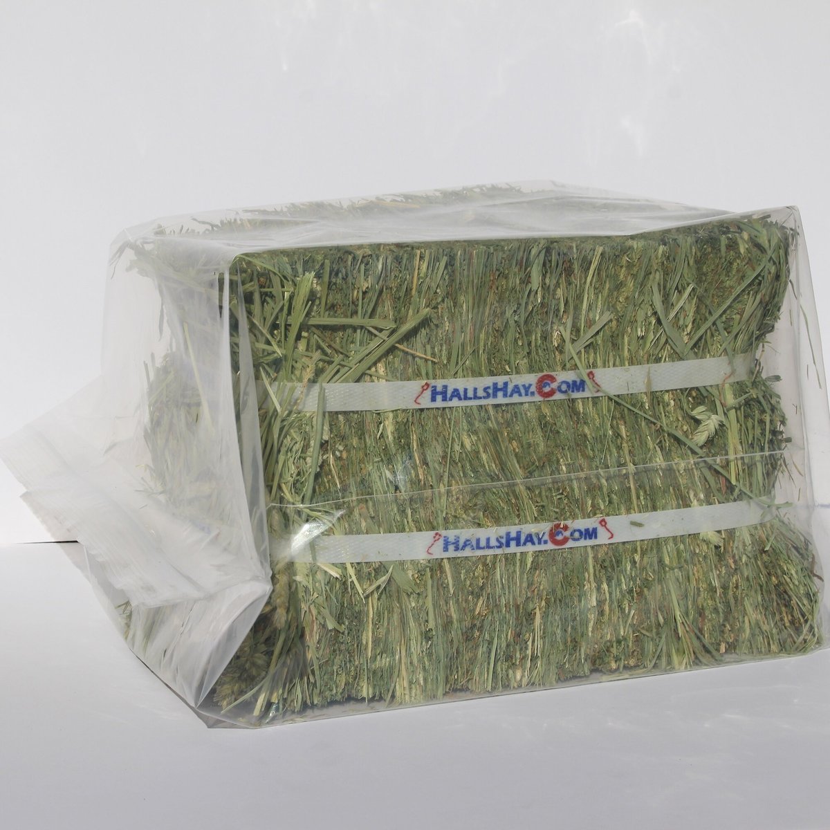 Hall's Hay Orchard Grass Hay Mini-Bale Small Pet Food， 5-lb box