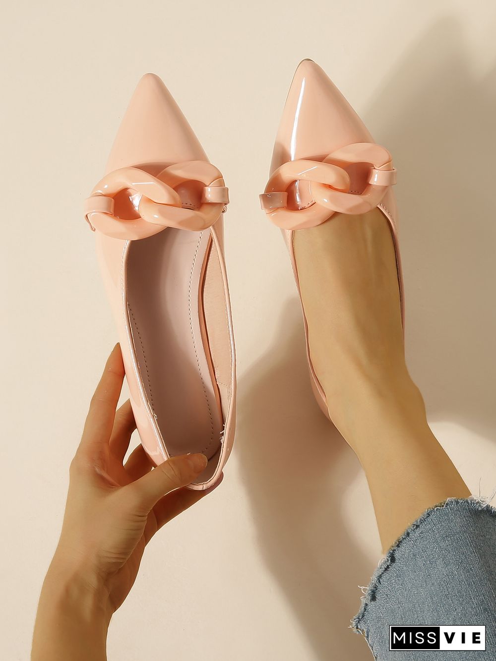 Fashion Chain Pointed Toe Pumps