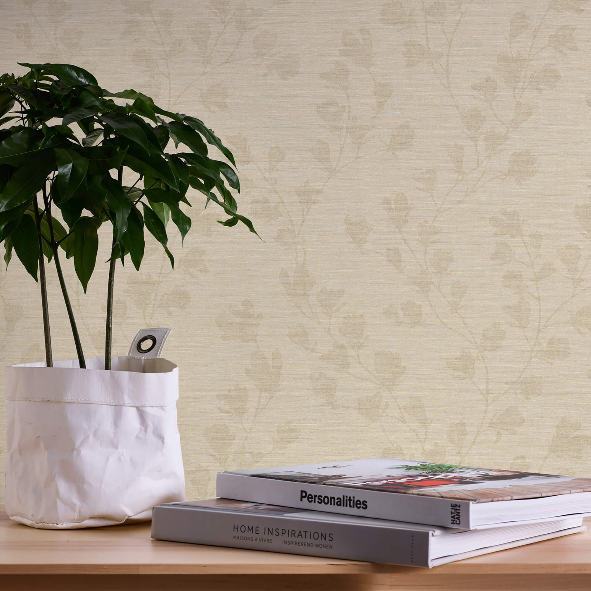 Floral Trail Motif Wallpaper in Taupe/Beige