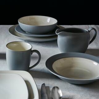 Noritake Colorwave Slate Grey Stoneware Coupe 4-Piece Place Setting (Service for 1) 5107-04G